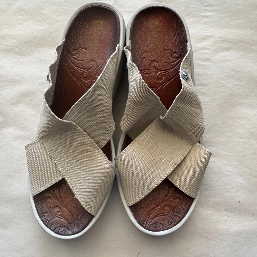 Bzees Womens Smile Wedge Sandals Tan Stretch Fabric Crisscross Straps Size 7